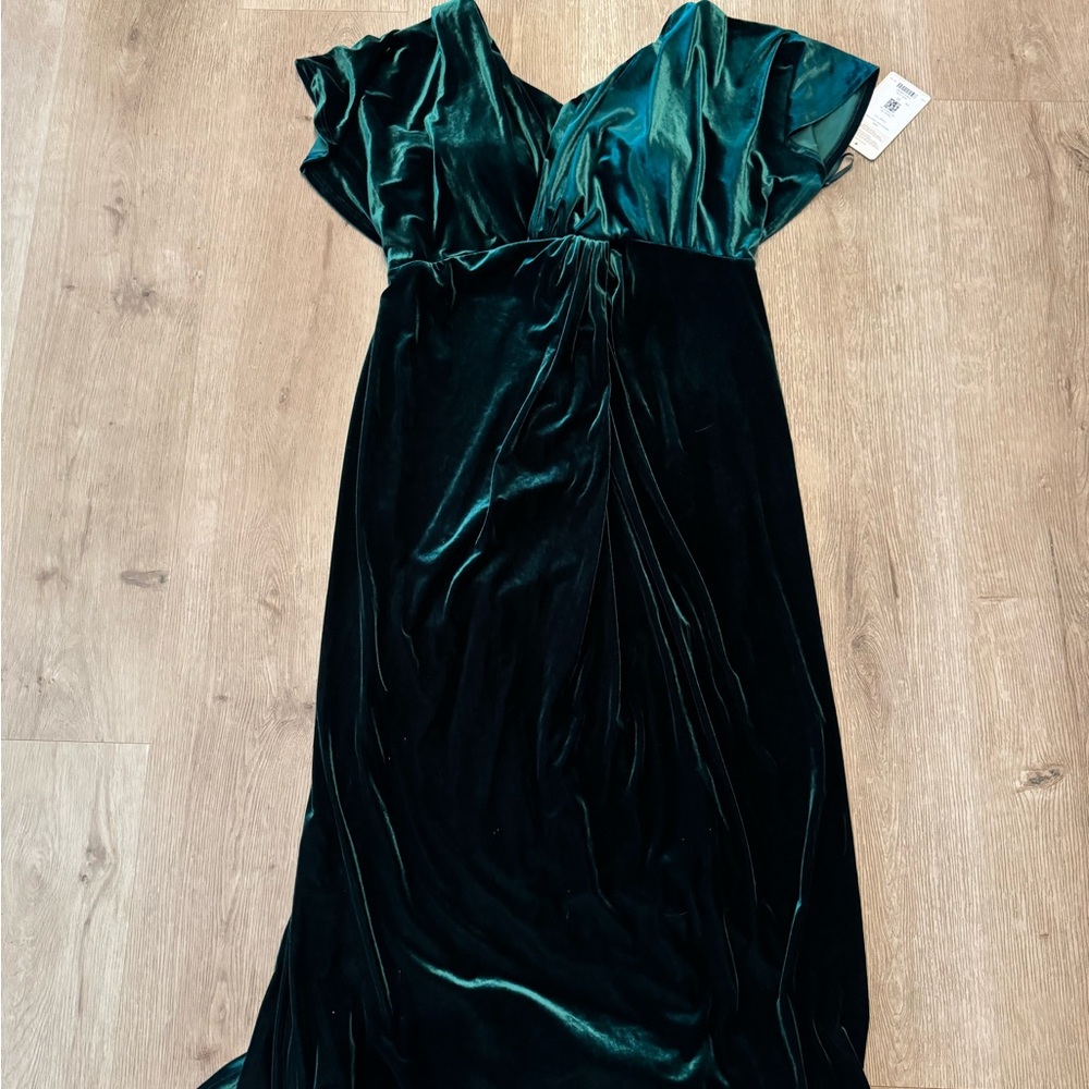 Revelry Bridesmaid Green Maternity Dress - Picture 4 of 4